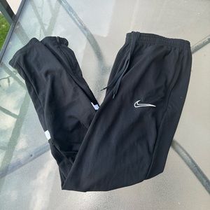 NIKE Soccer/Track Pants 🖤